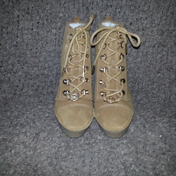 MICHAEL KORS-Chestnut Suede-Lace Up Platform Ankle Boots-Size 6M- NWOB - Picture 3 of 7